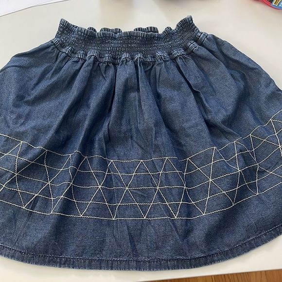 BCBG generations skirt - Picture 3 of 5